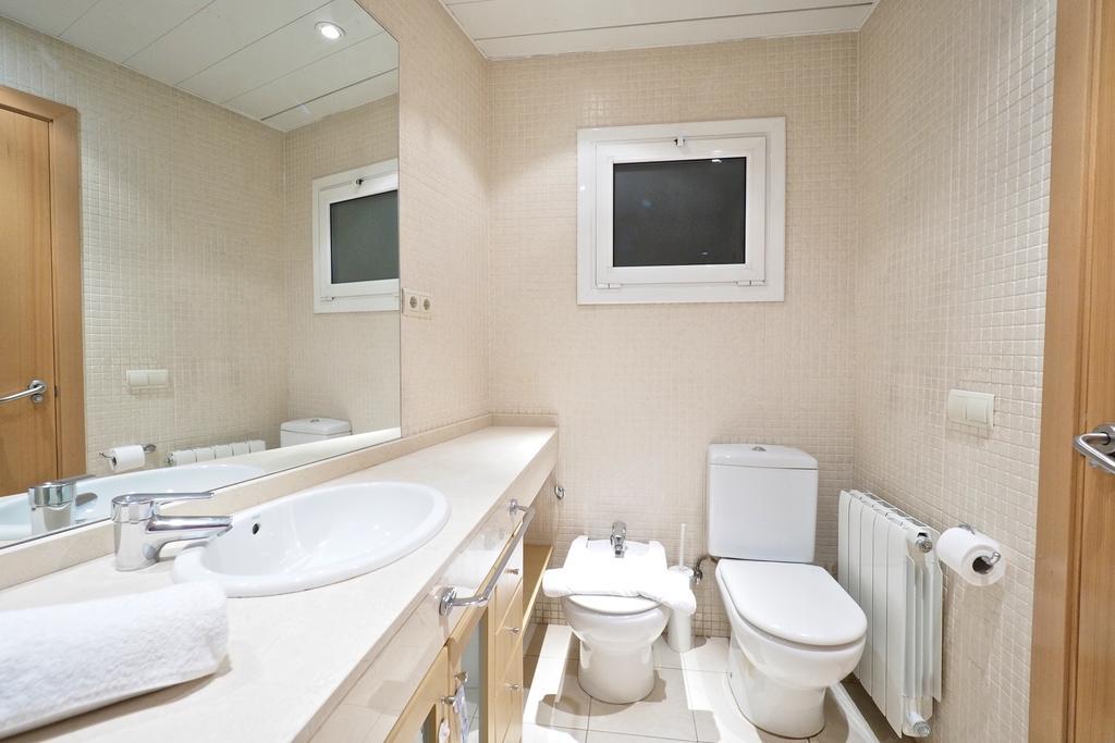 Suites Barcelona Park Gueell Екстер'єр фото